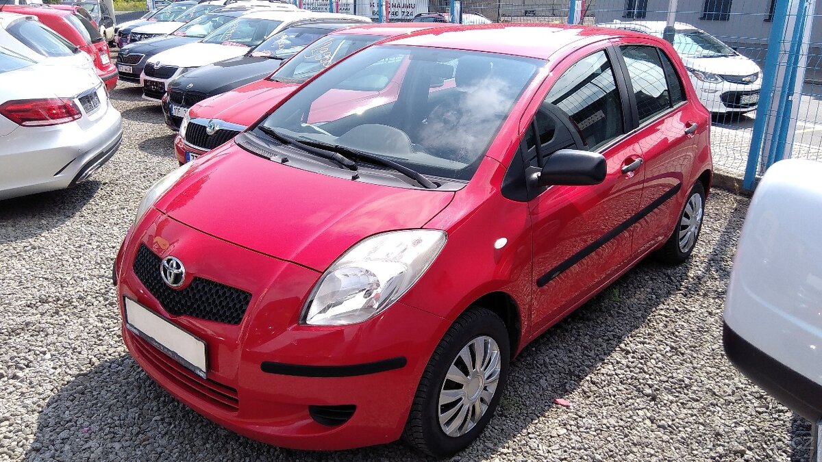 TOYOTA Yaris 1,0VVT-i Comfort ČR