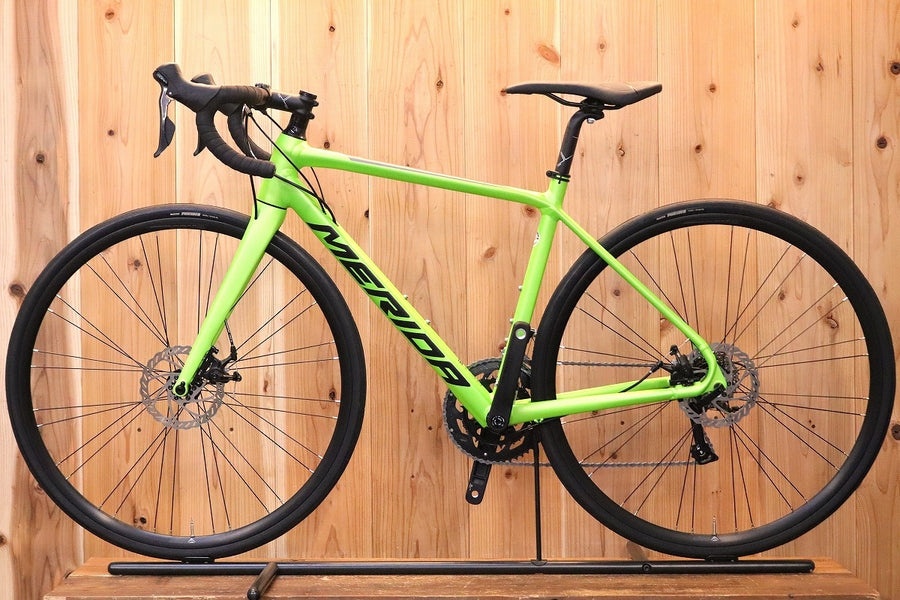 MERIDA Scultura 200, Matt Met. Merida Green (rok záruka)
