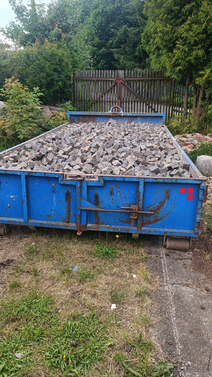 Žulové kostky cca 6x5 cm a menší
