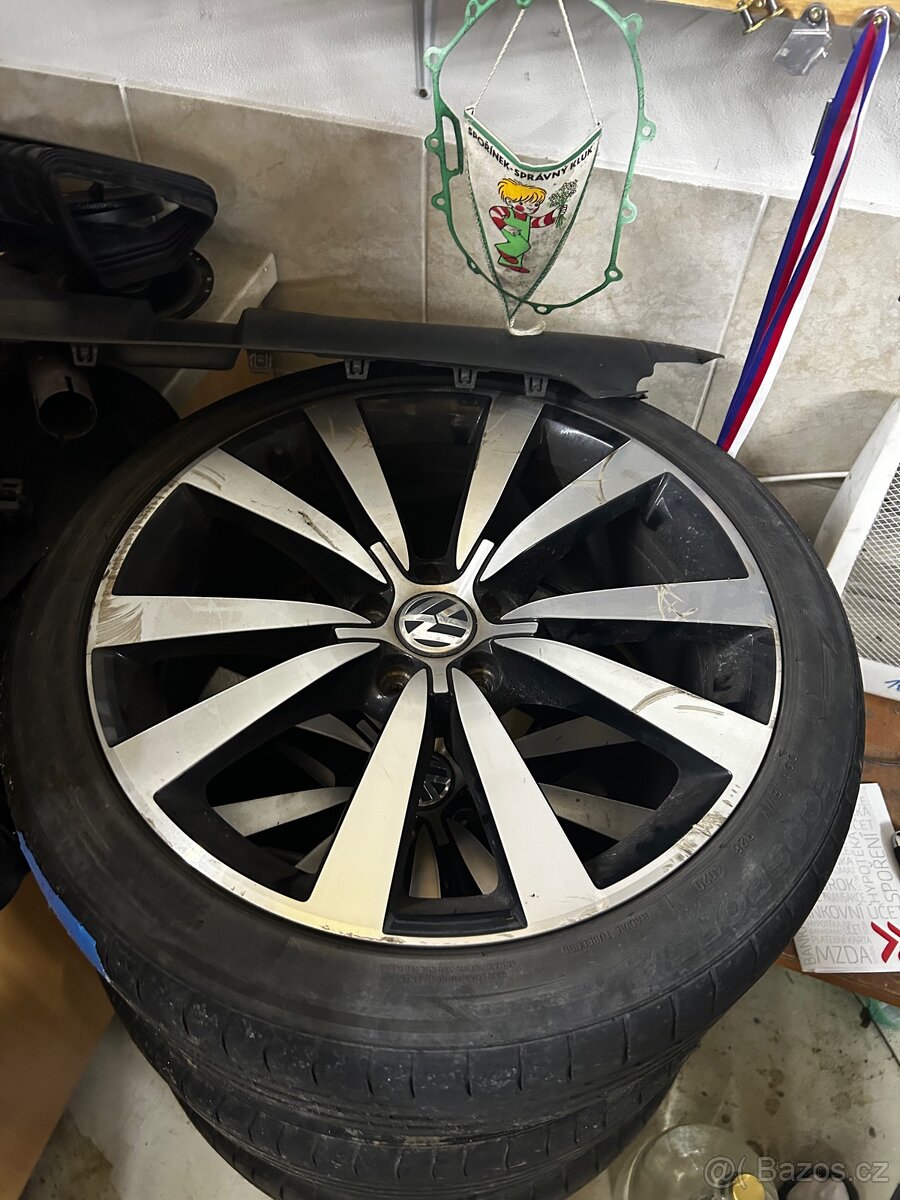 Original VW alu kola r19 235/40