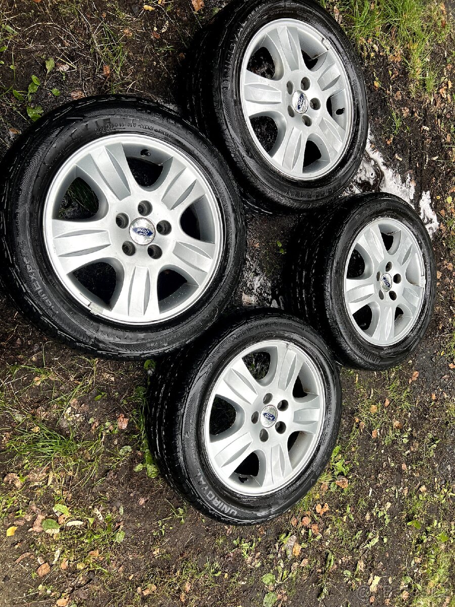 Letní kola Ford Focus 5x108 205/55 R16 ET52.5
