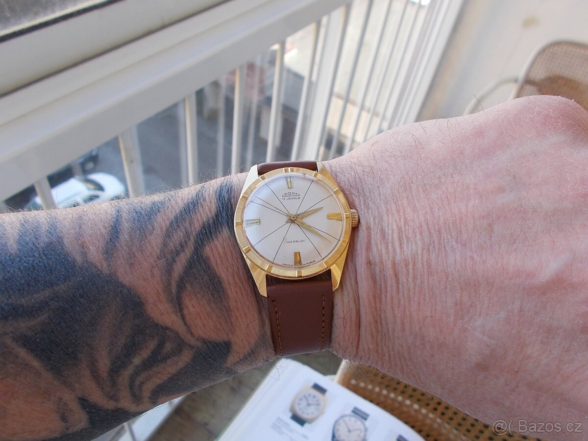 krasne funkcni oblibene hodinky prim ala diplomat rok 1965