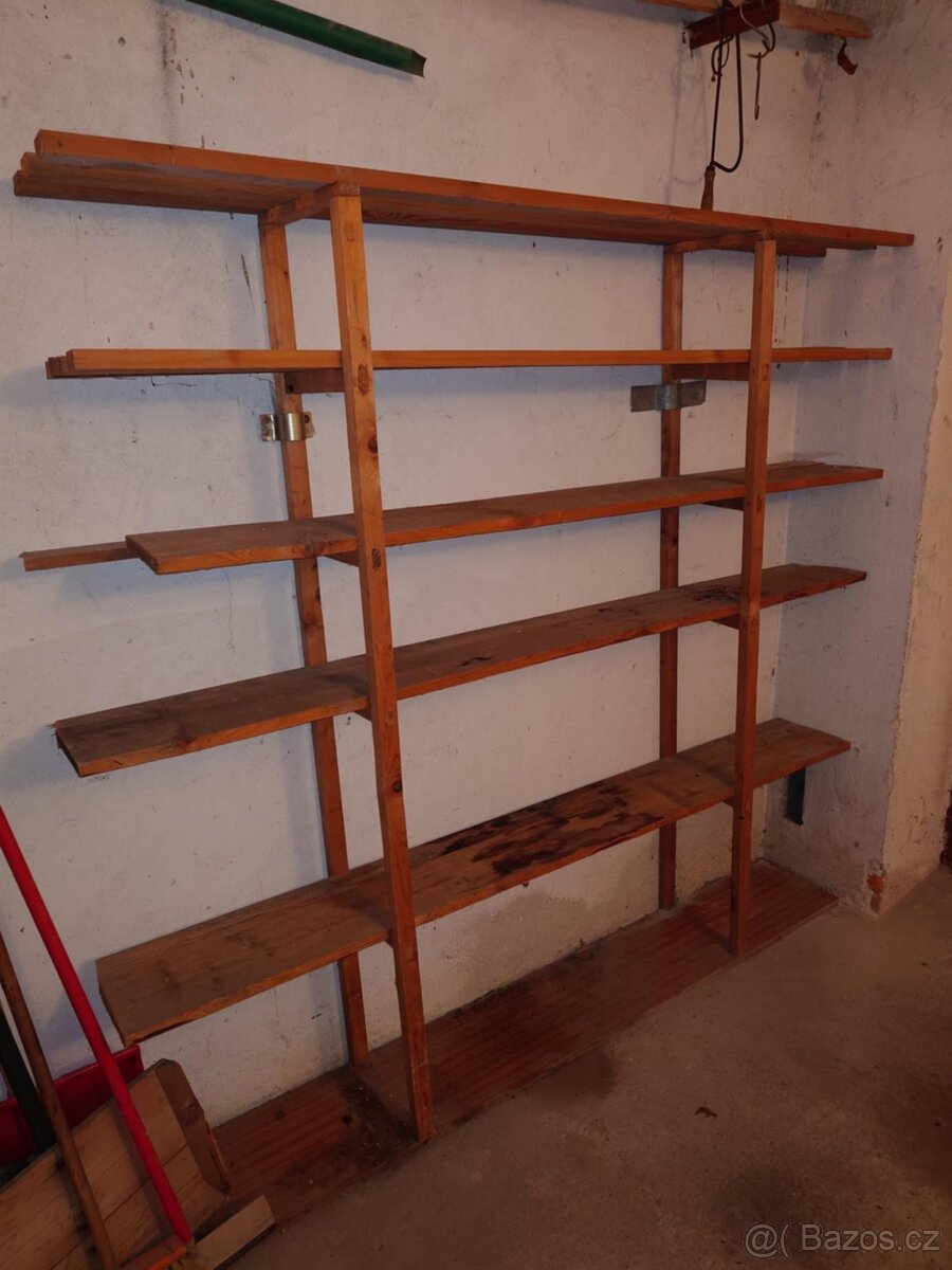 Prrodám dřevěný regál cca 2x2m šíře 30 cm
