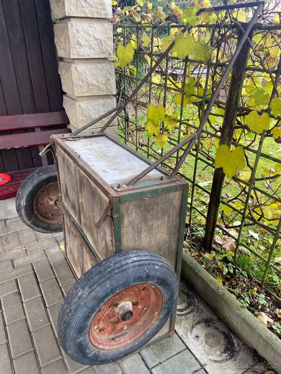 Ruční vozík dvoukolová kára