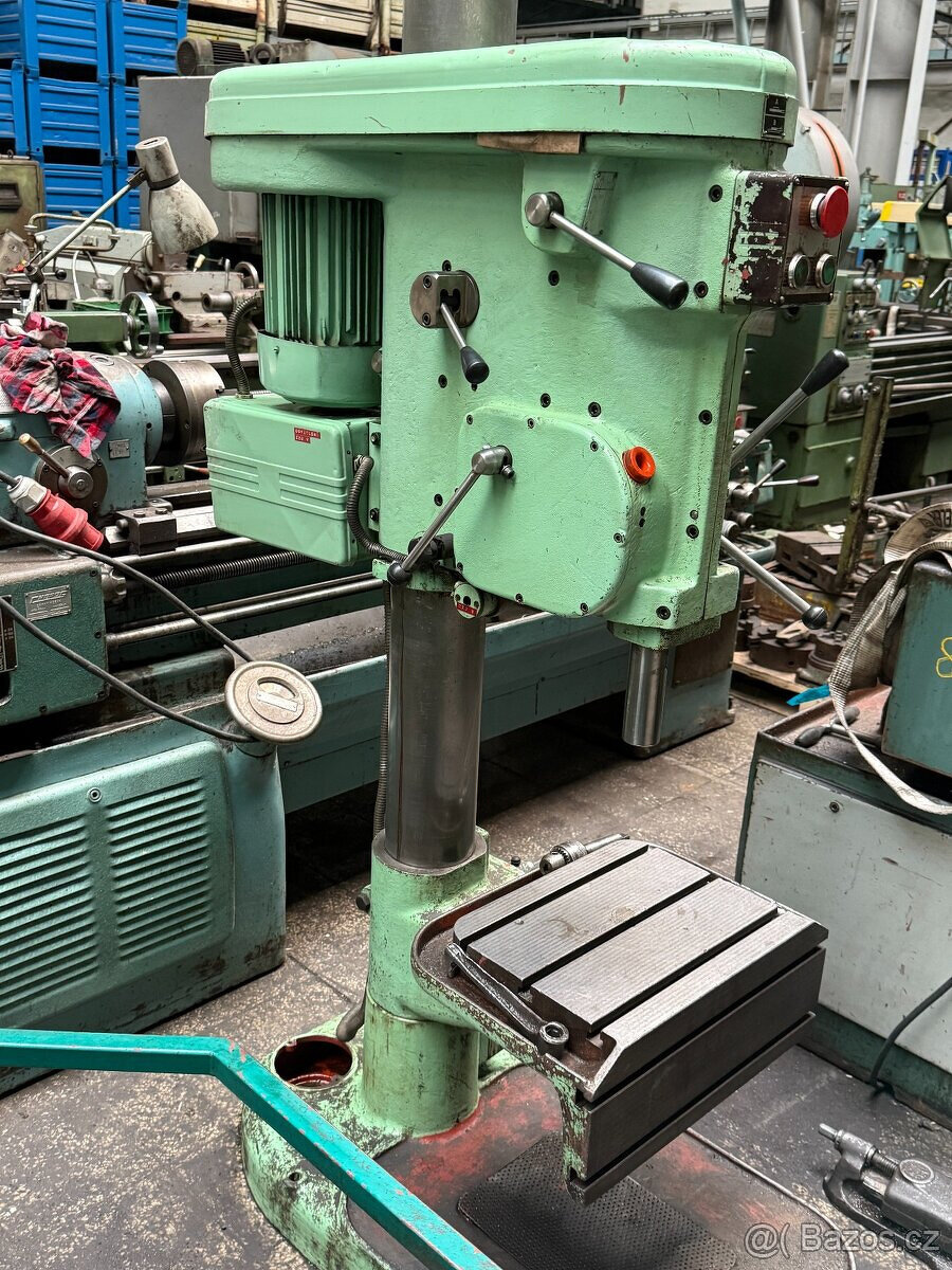 Vrtačka sloupová VS32A