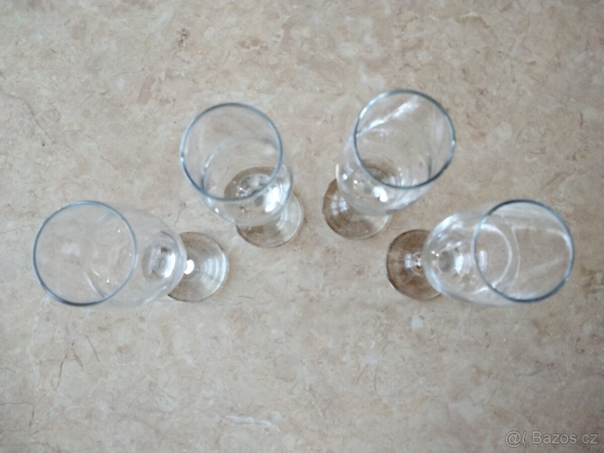 PRODÁM SKLENICE NA SEKT