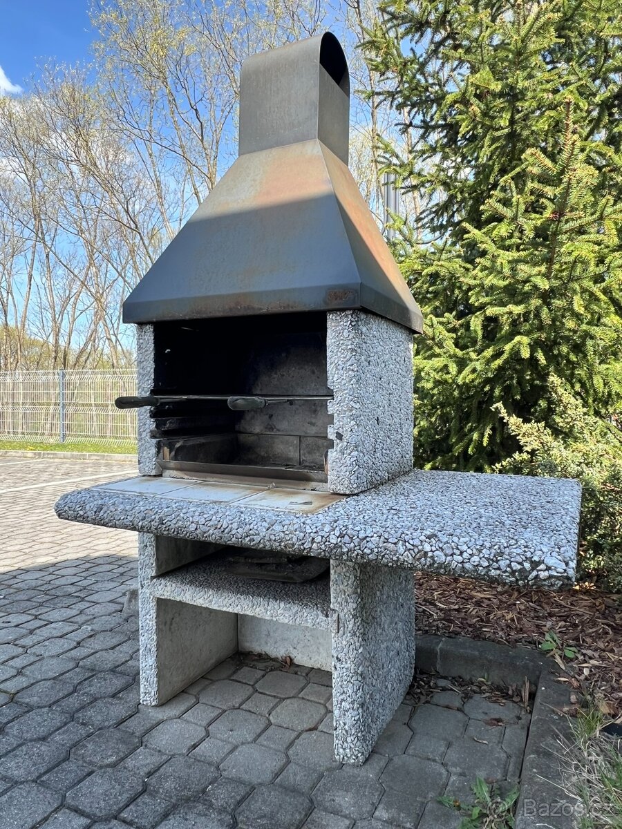 Zahradní kamenný krb - Norman Kombi