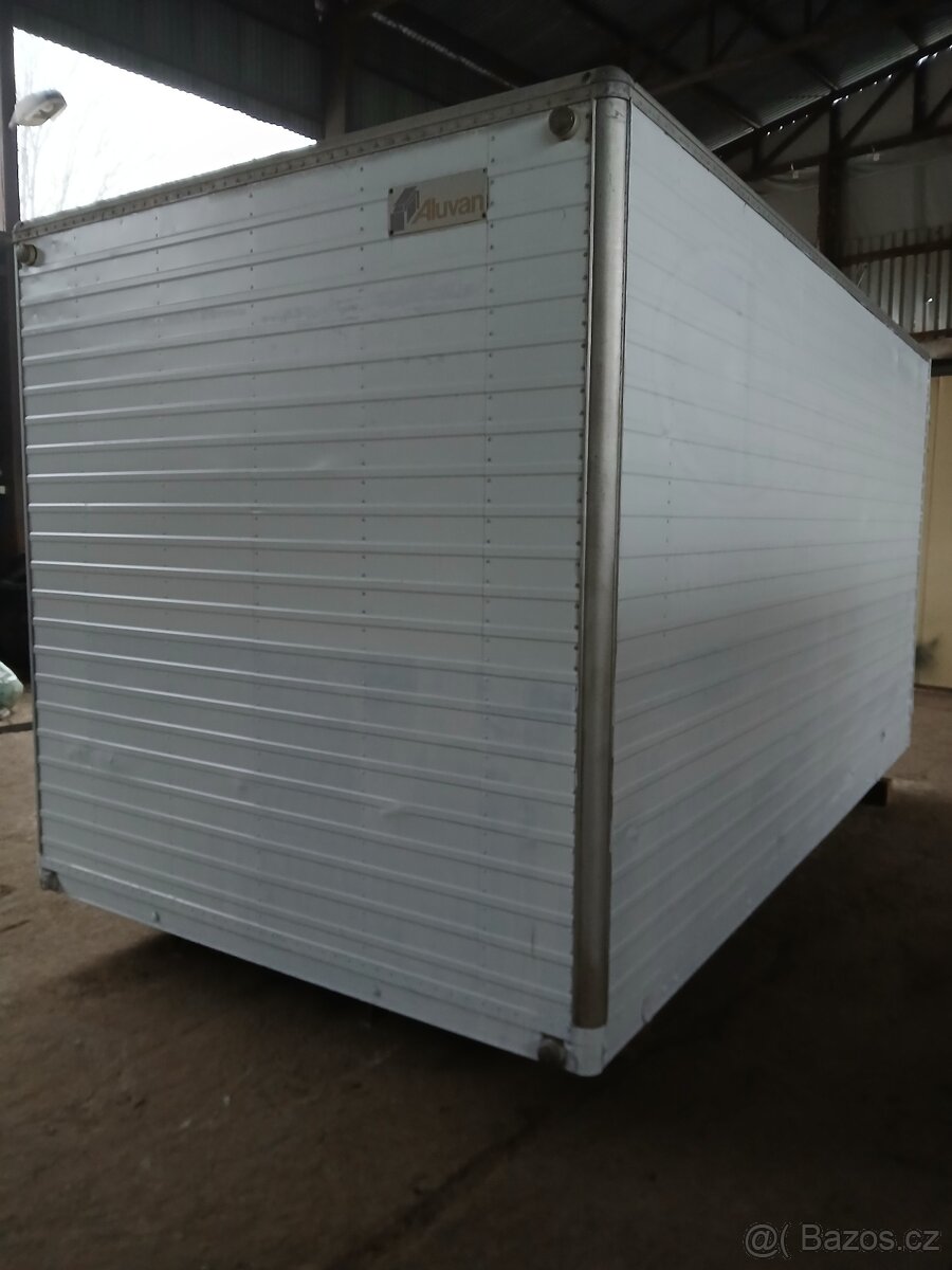 Skříňová nástavba