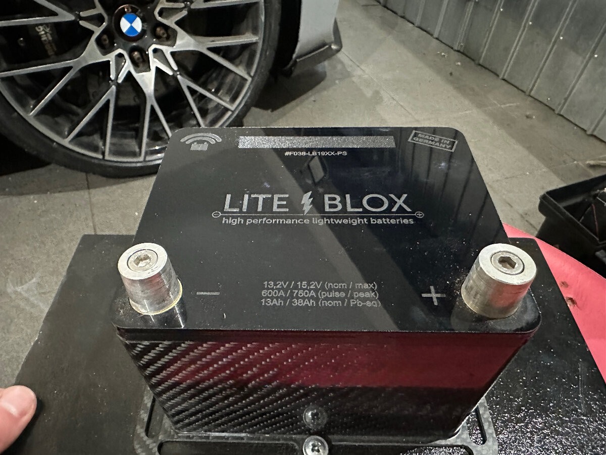 Závodní bateri LITE↯BLOX LB20XX