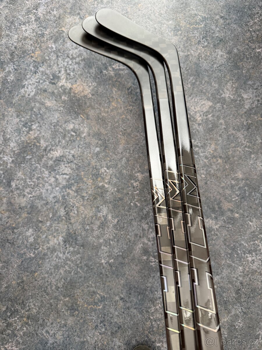 Hokejky CCM XF GHOST, levá P29, Flex 70