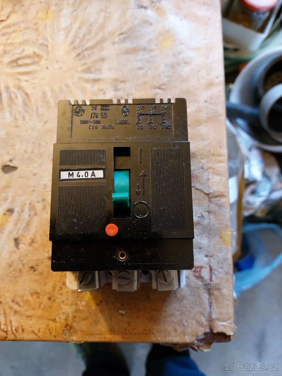 Motorový jistič 4A J7K 50