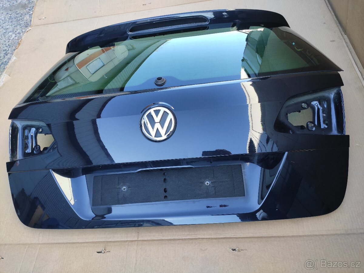 KUFROVÉ DVEŘE - VW PASSAT B7 combi - černá met.