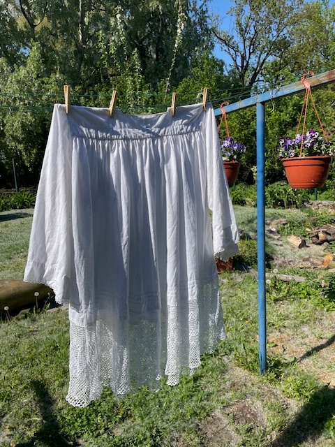 Rocheta s krajkovou dekorací