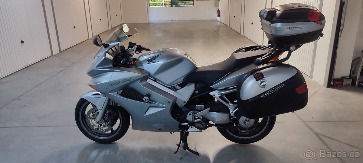 Honda vfr 800