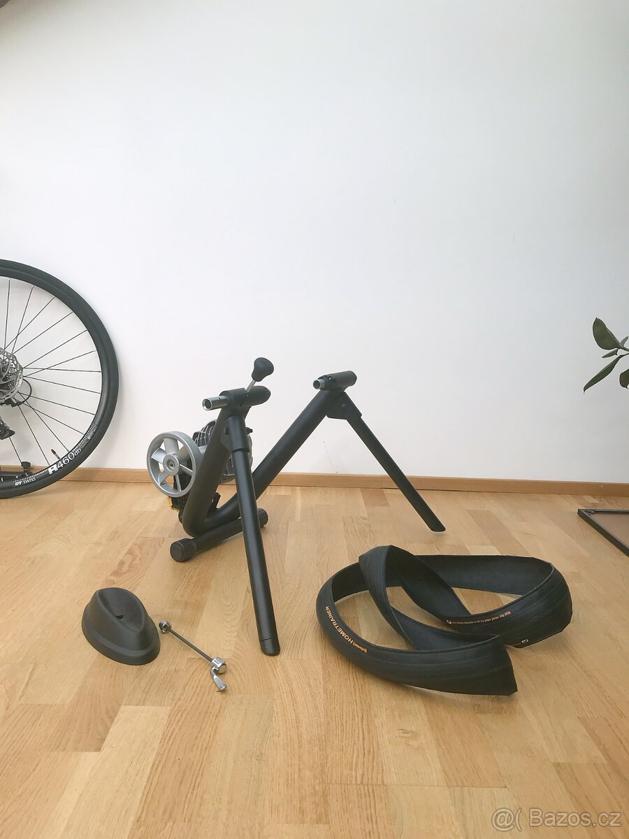cyklotrenažér Saris Fluid2 Smart Kit + plášť Continental Hom