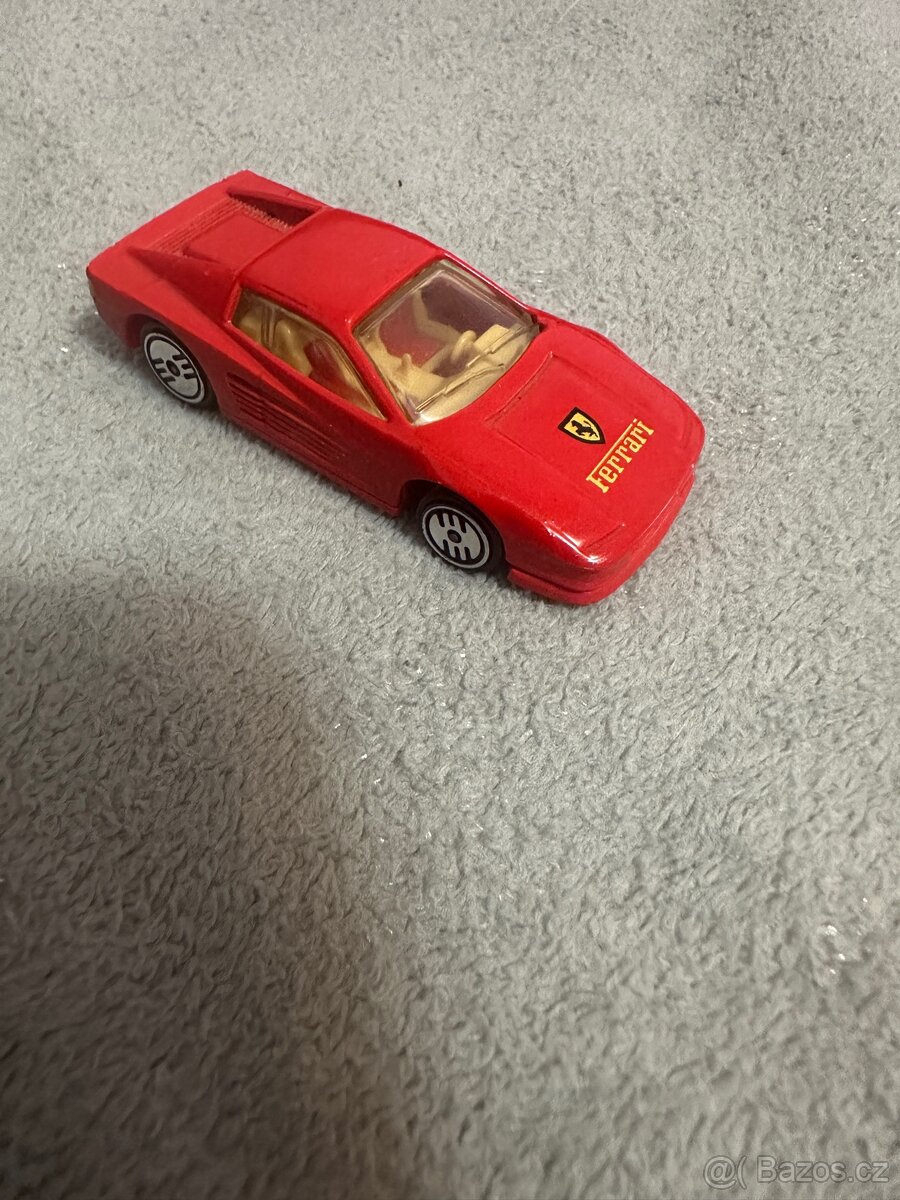 Staré kovové autíčko Ferrari Mattel INC.1986 Malaysia