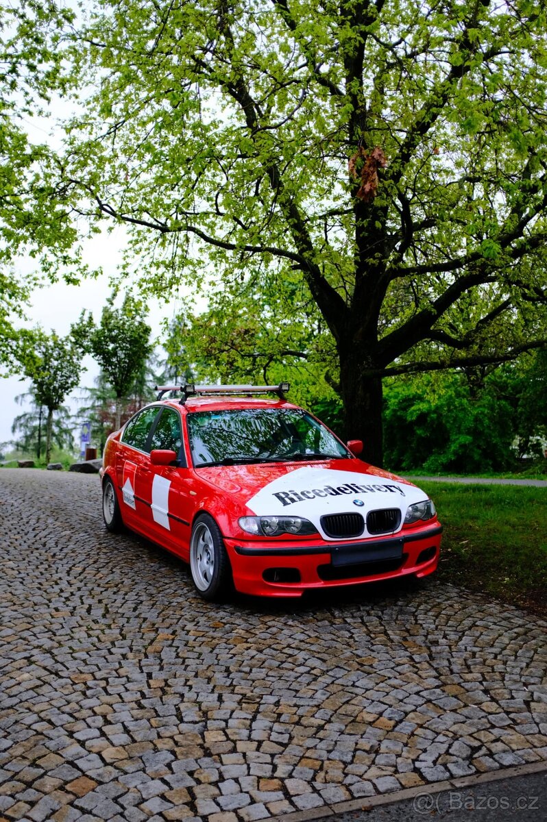 BMW e46 325i / Samosvor