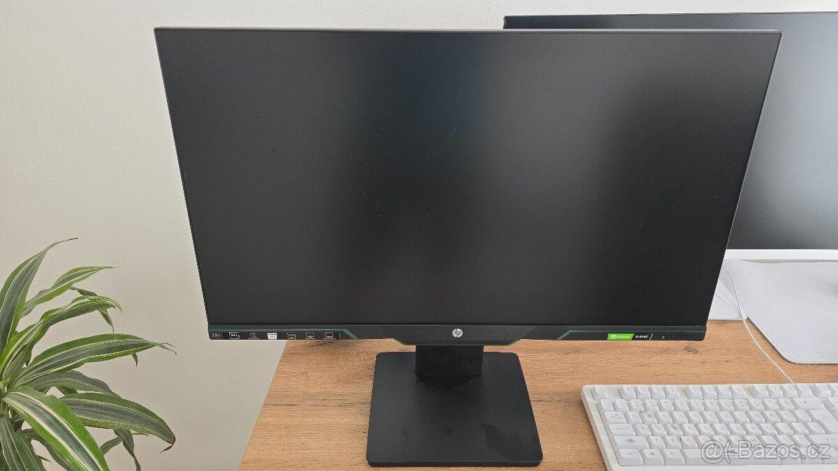 HP 25x 144hz Full HD