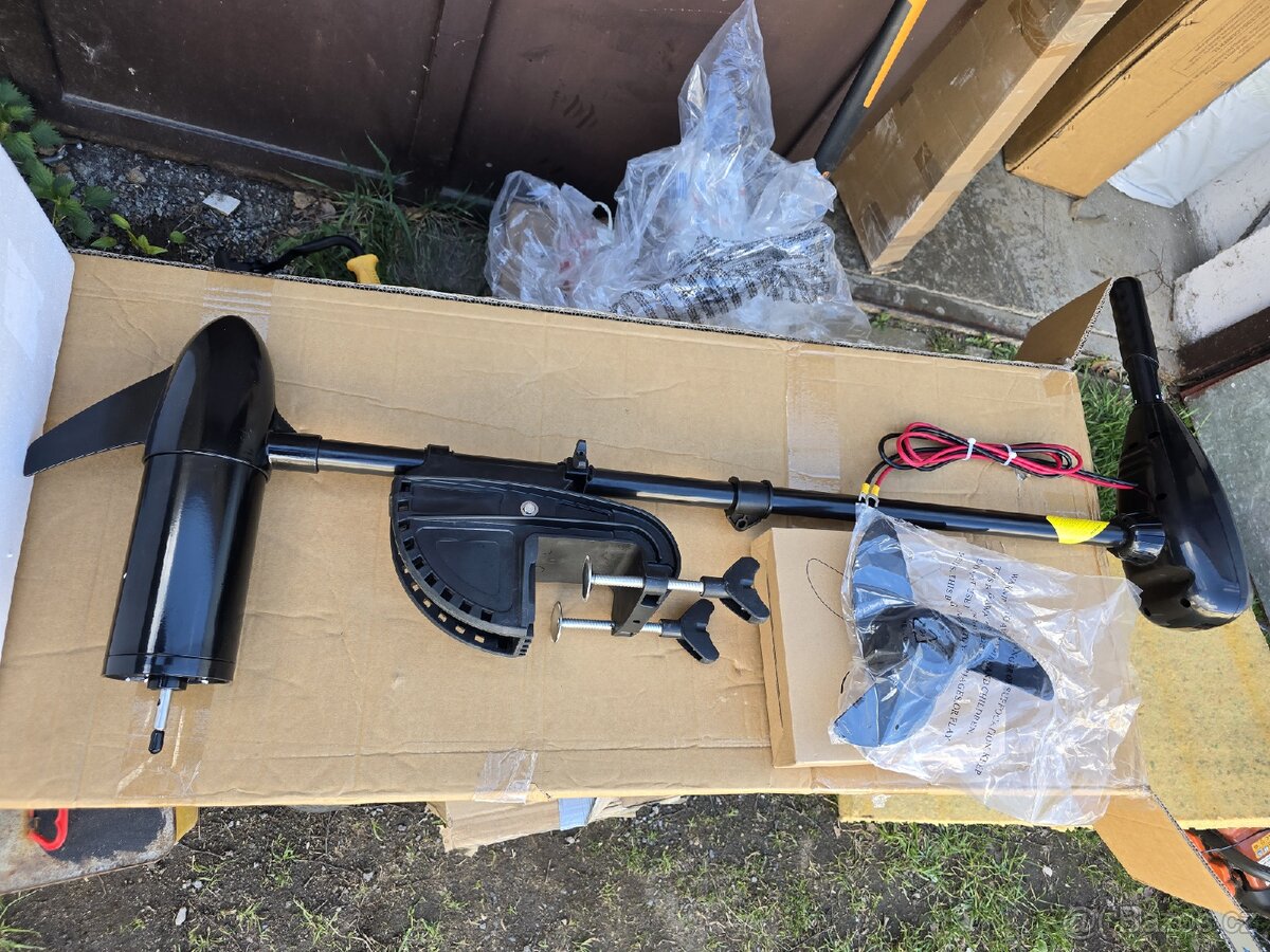 Lodní motor 85Lb 24v