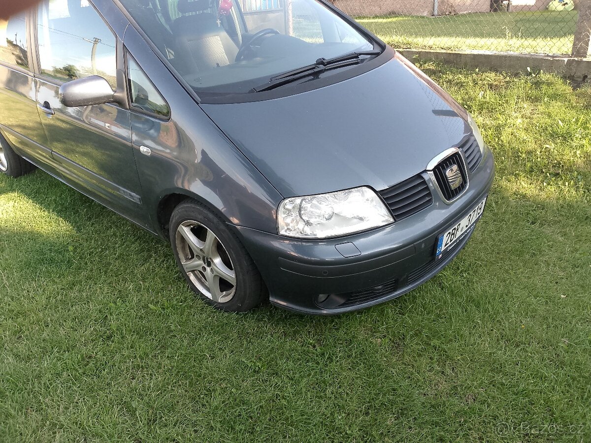 Prodám Seat Alhambra nová STK