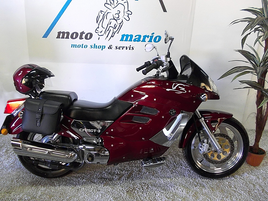 CF MOTO Skutr-chopper CF 250 V3 jen 13.tis.KM Krásný STAV 