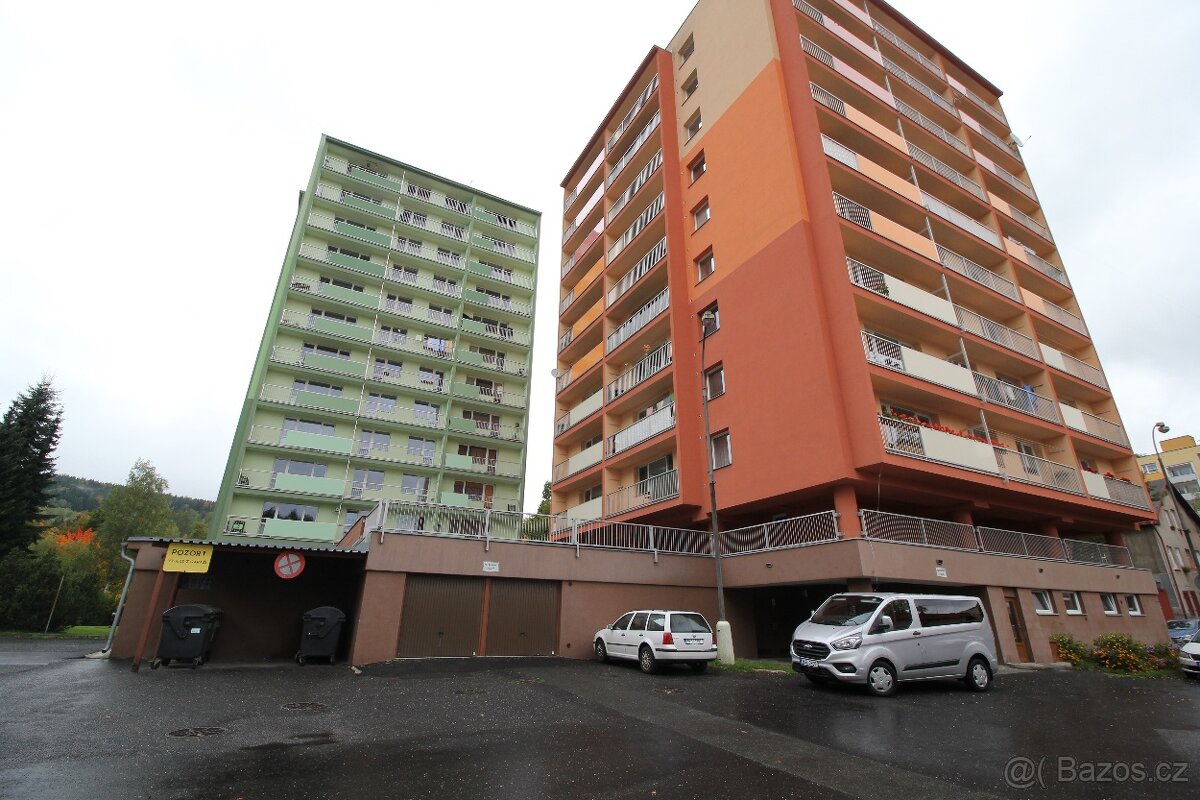 Pronájem bytu 3+1 75 m2 - Desná