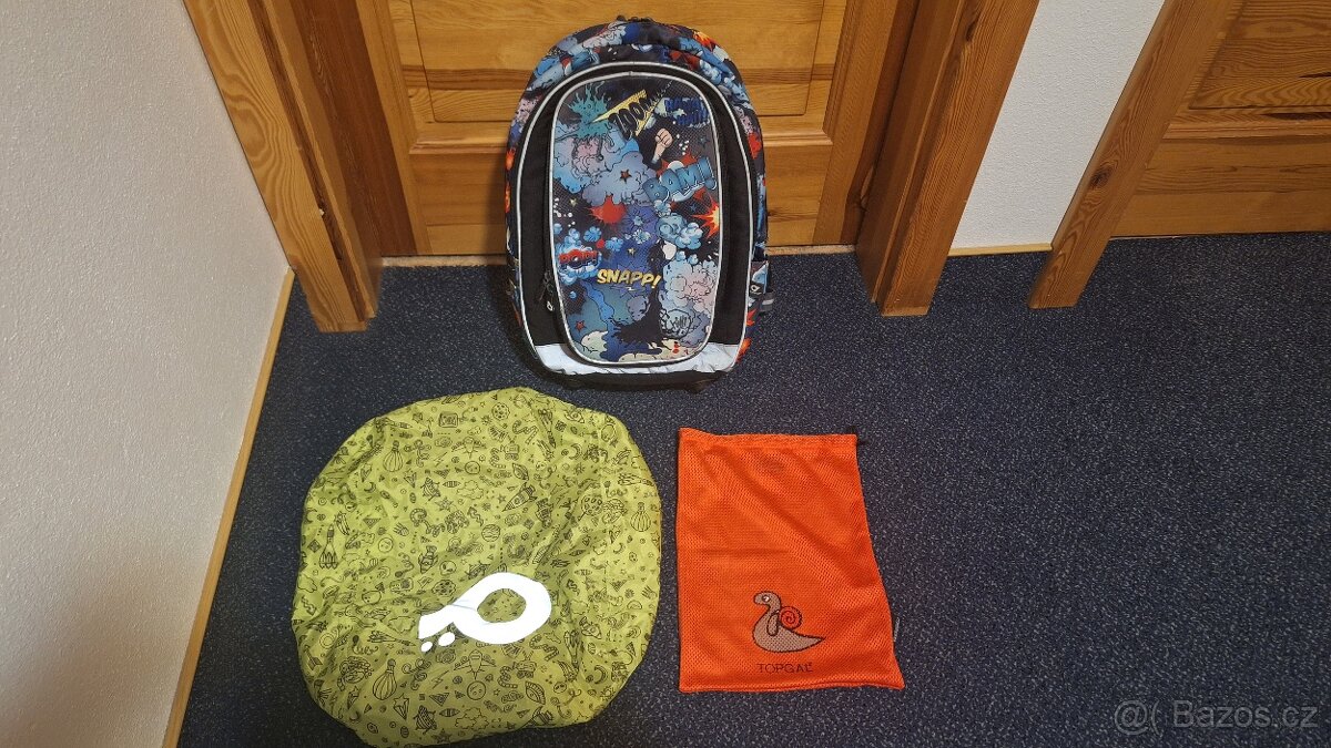 Topgal školní batoh, pláštěnka, sáček na boty.