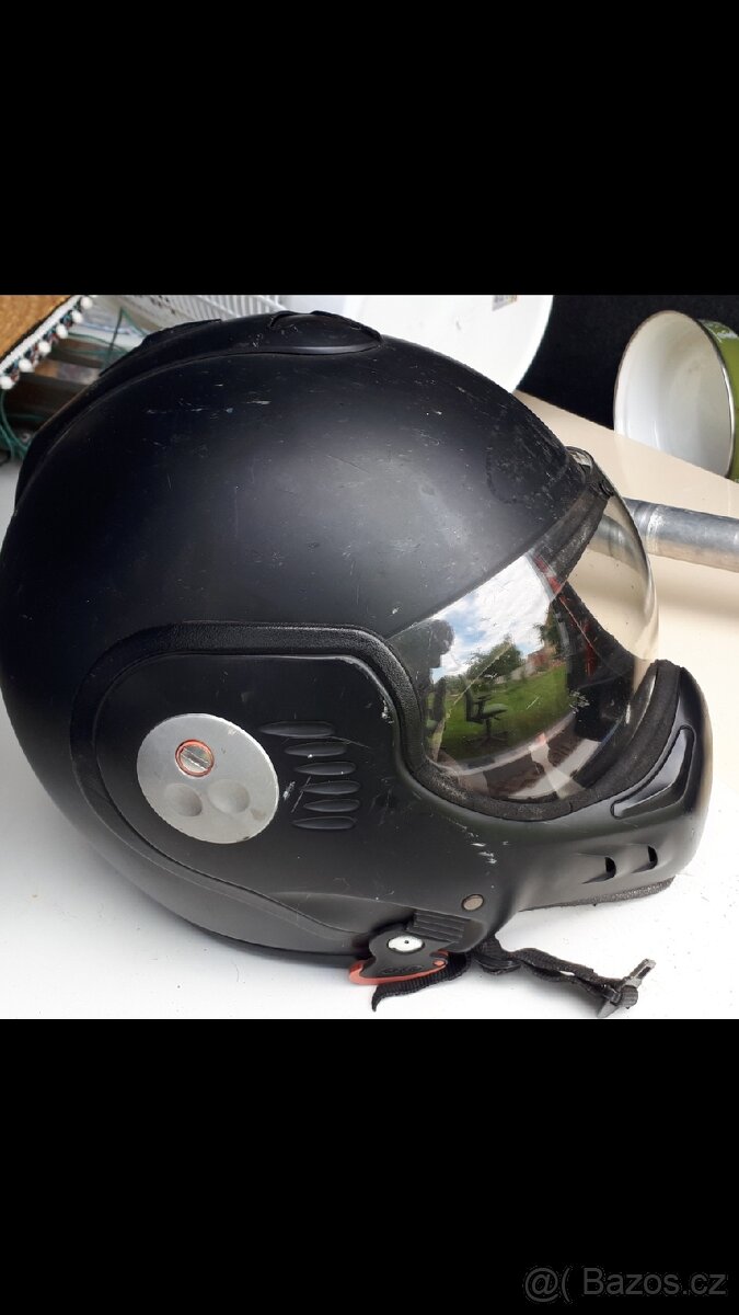 Překlápěcí helma ROOF