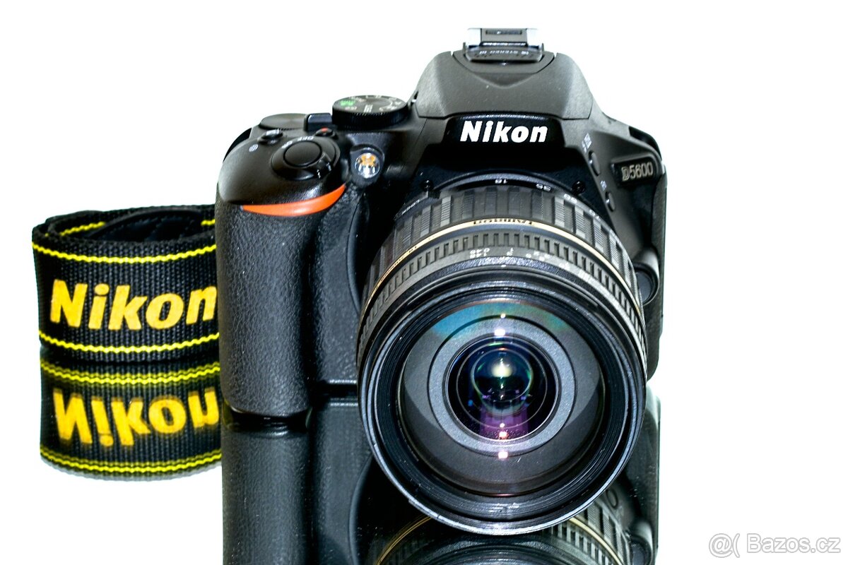 Nikon D5600 + Tamron 18-200mm + 16GB + stativ + brašna