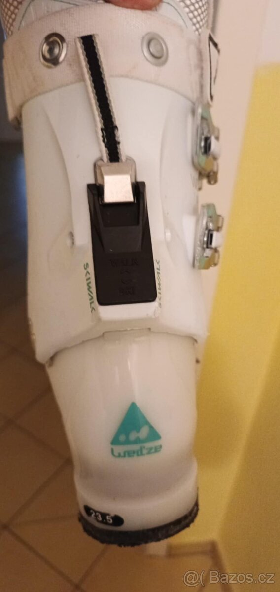 Lyžáky použité pouze pět dní vel 39