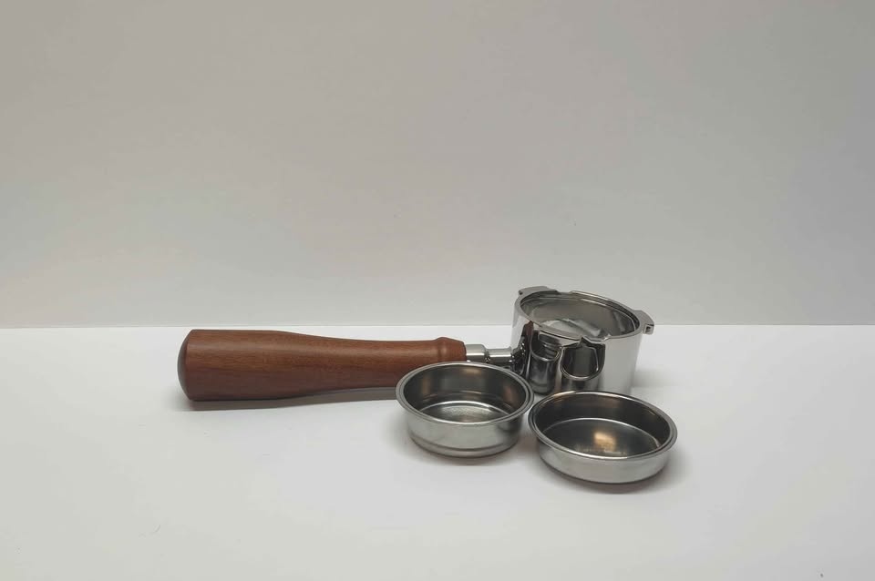 Páka do kávovaru s dřevěnou rukojetí - vhodná pro Dedica