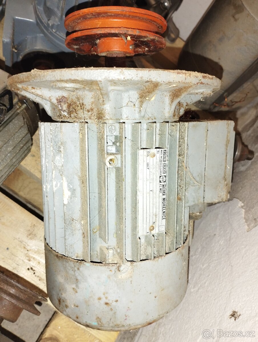 Elektromotor 550W 910 ot.