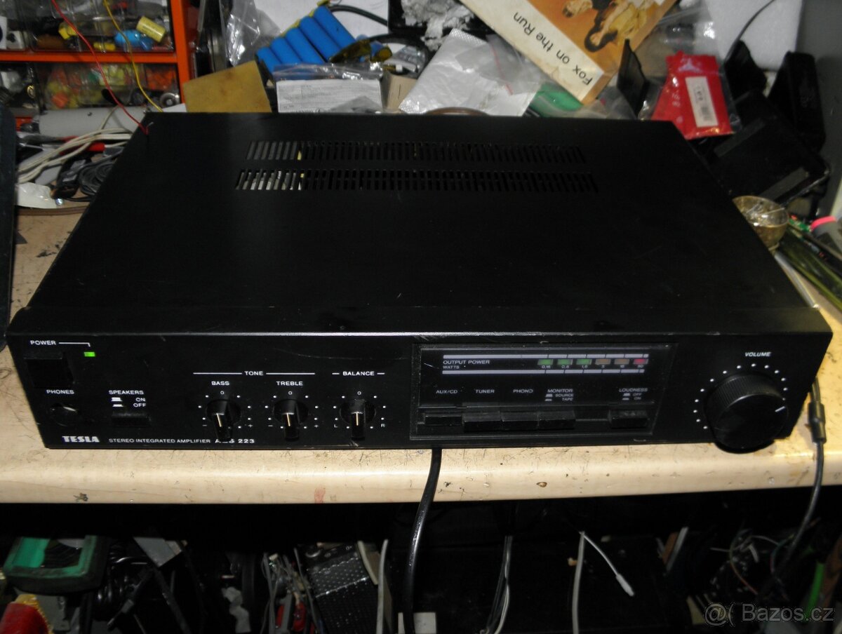 TESLA AZS 223 zesilovač