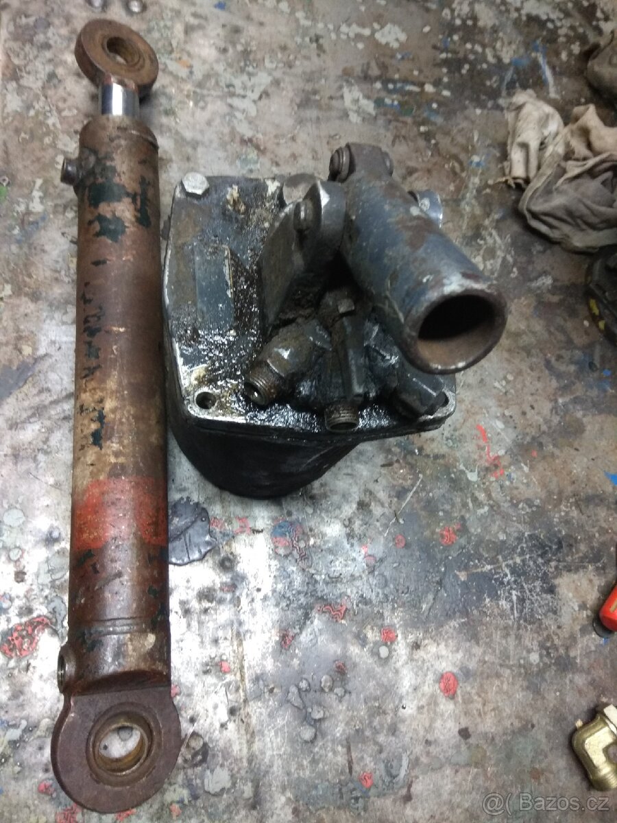 Hydraulická pumpa + pístnice