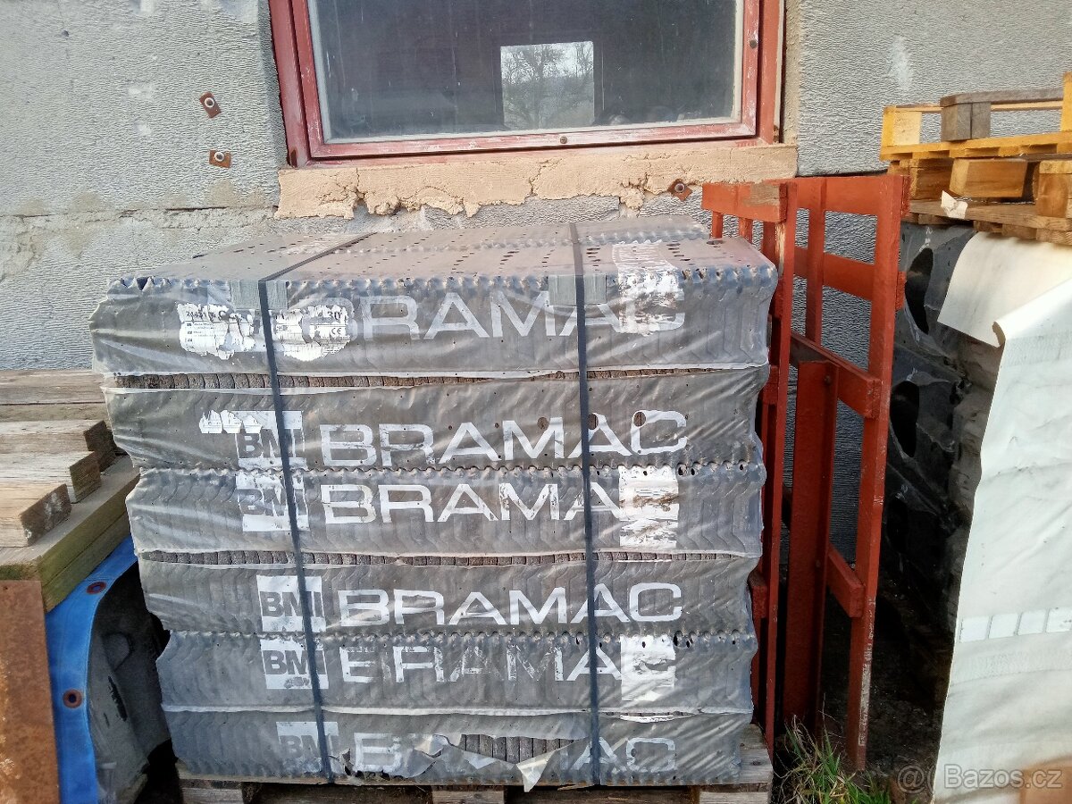 Střešní tašky BRAMAC černé