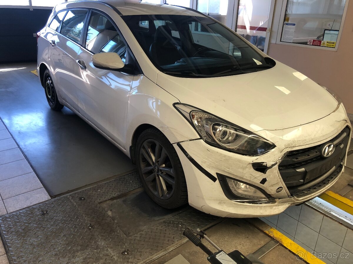 Hyundai I30 1.6td facelift 100kw AUTOMAT PLNĚ POJÍZDNÉ