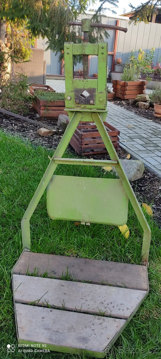 Instalatérský svěrák