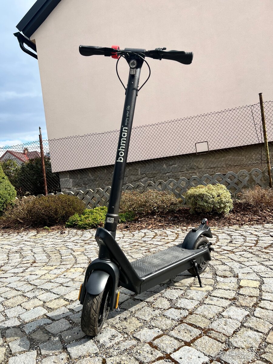 Elektrická koloběžka Bohman Urban Master 70 v záruce