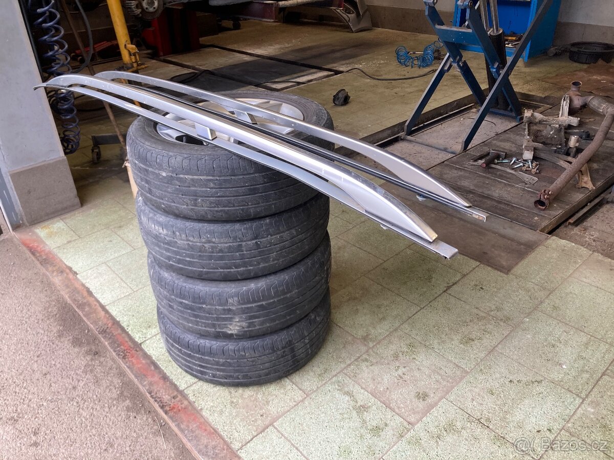 Audi A4 b7 střešní hagusy podelníky origo Audi