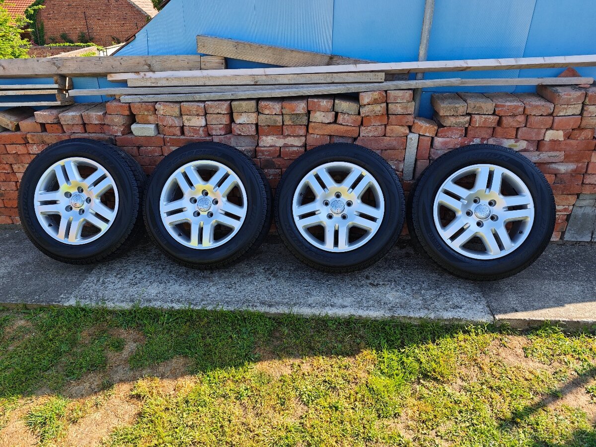 ALU kola VW Touareg 5x120 18" zimní pneu 255/55 R18