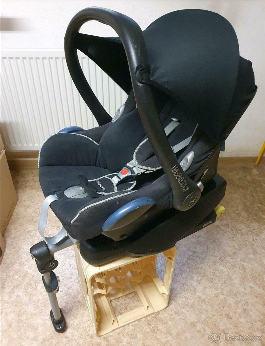 maxi cosi autosedacka a se zakladnou vajicko isofix cerna