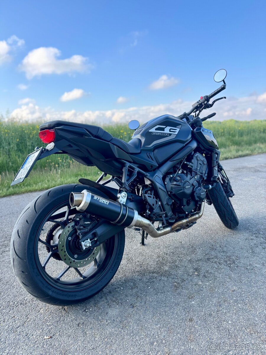 Honda CB 650R, Black Edition, ČR