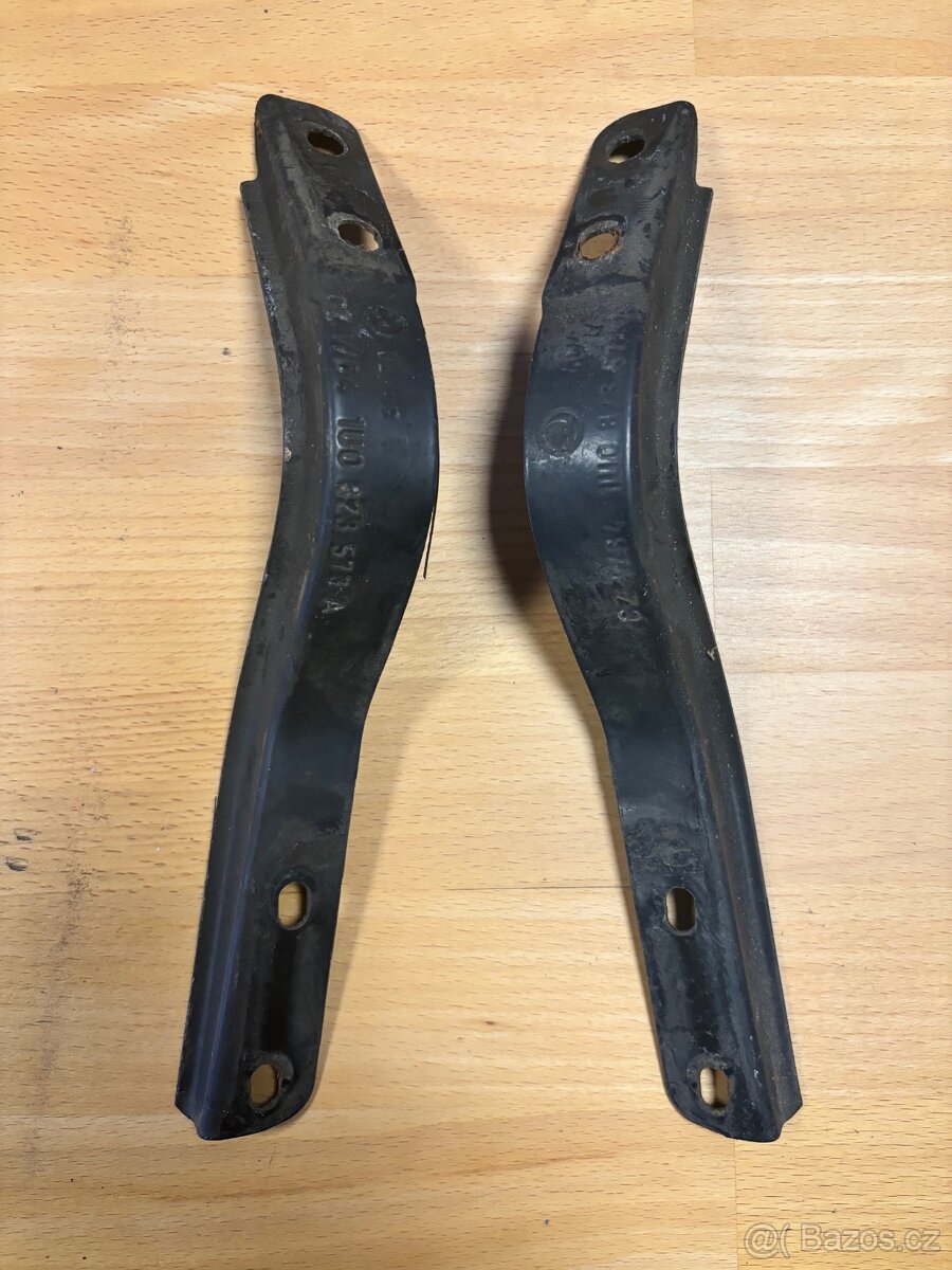 Octavia 1 držák masky 1U0 823 573 A / 574 A
