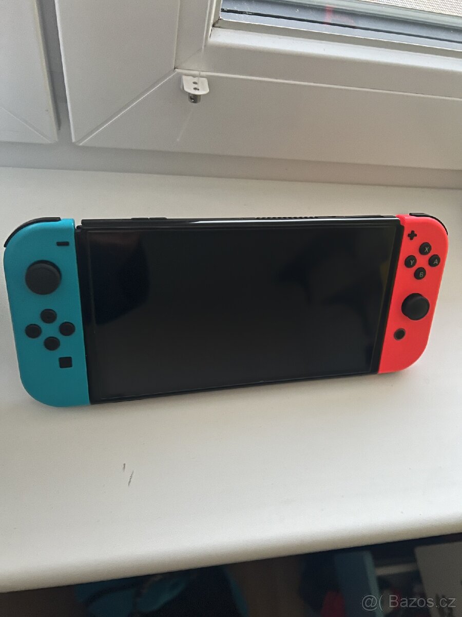 Nintendo switch OLED +příslušenství