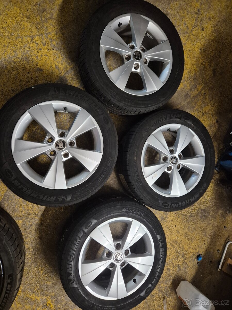 5x112 škoda 205/55 R16