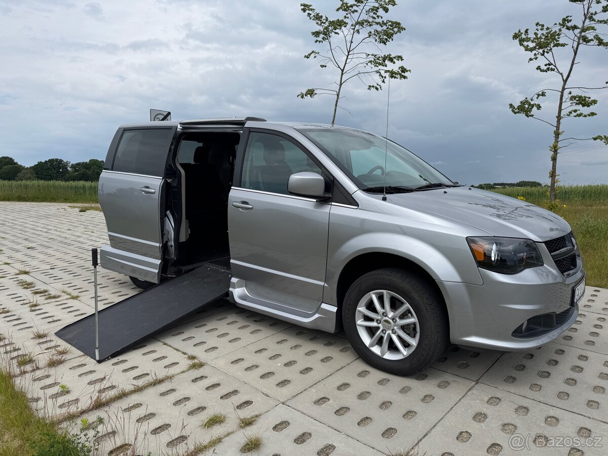 Dodge Auto s rampou pro vozíčkáře Auto pro handicapované