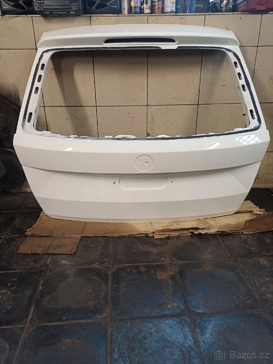 Prodám zadní 5.dveře Fabia 3 kombi