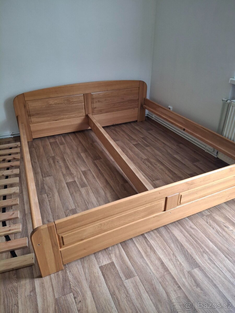 Prodám dřevěnou postel dvoulůžko 190207