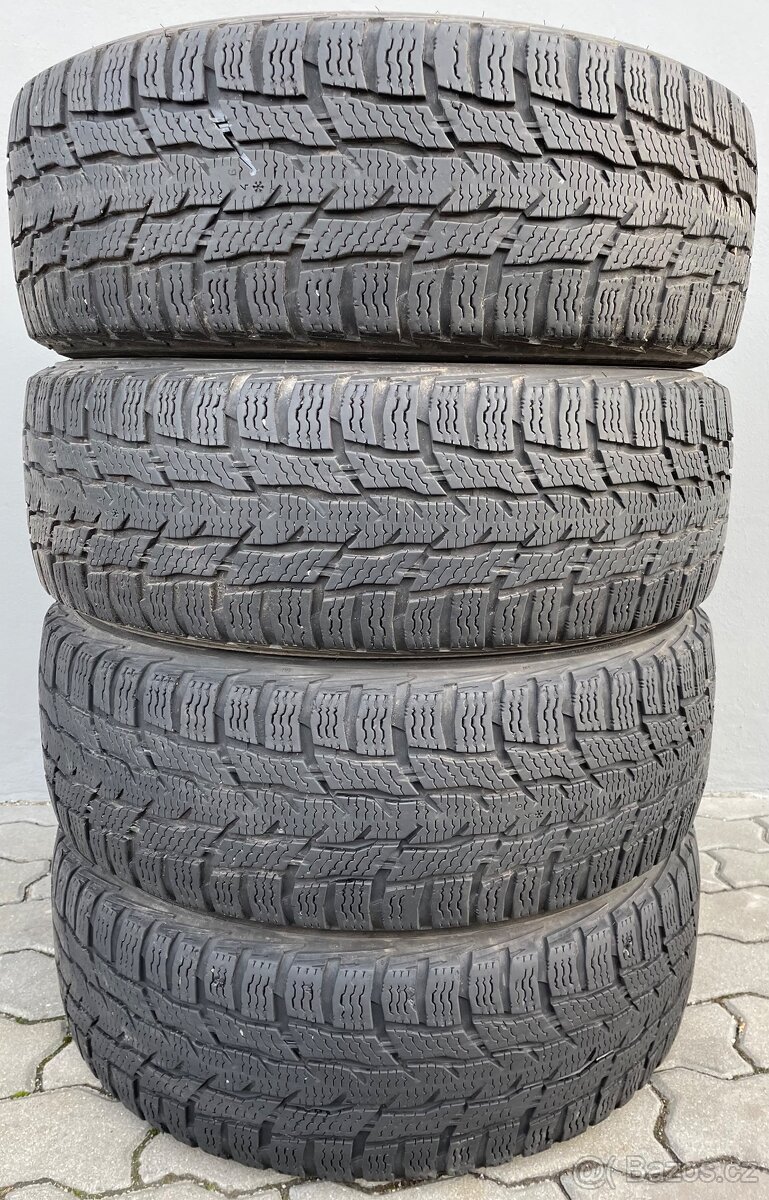 Zimní pneu Nokian 215/60 R17C, 215/60/17C