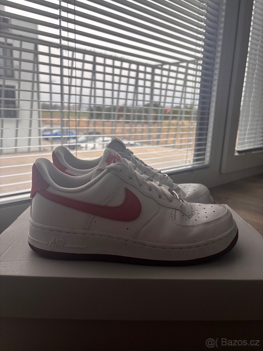 Nike Air Force 1